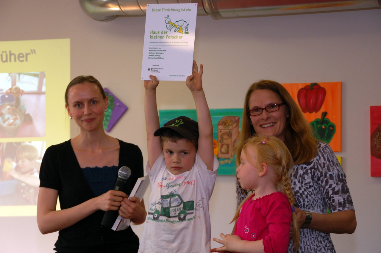 Tina Raubenheimer, David, Anna und Carina Meusel